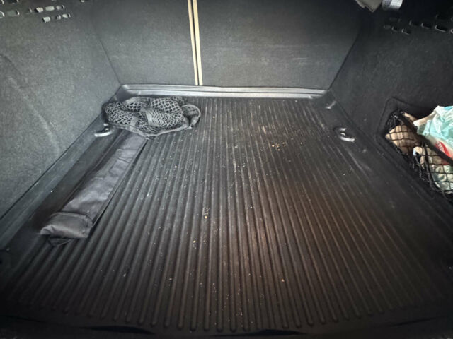 Білий Ауді А4, об'ємом двигуна 1.98 л та пробігом 200 тис. км за 11500 $, фото 25 на Automoto.ua