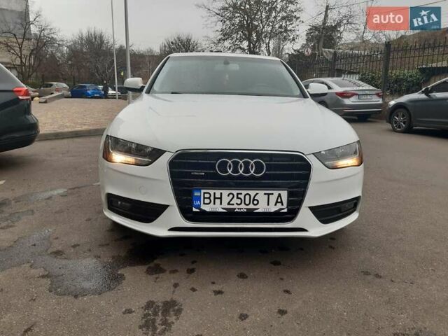 Ауді А4 2012 у Одесі на Automoto.ua Білий Ауді А4, об'ємом двигуна 1.98 л та пробігом 197 тис. км за 11300 $, фото 13 на Automoto.ua
