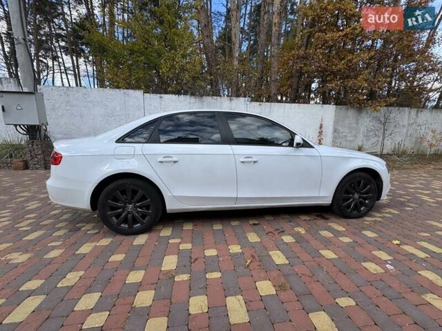 Ауді А4 2012 у Ирпене на Automoto.ua Білий Ауді А4, об'ємом двигуна 1.98 л та пробігом 240 тис. км за 10900 $, фото 2 на Automoto.ua