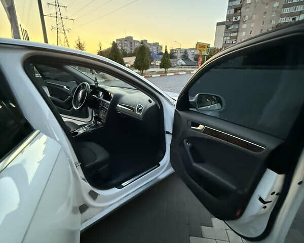 Белый Ауди А4, объемом двигателя 1.8 л и пробегом 222 тыс. км за 12500 $, фото 14 на Automoto.ua