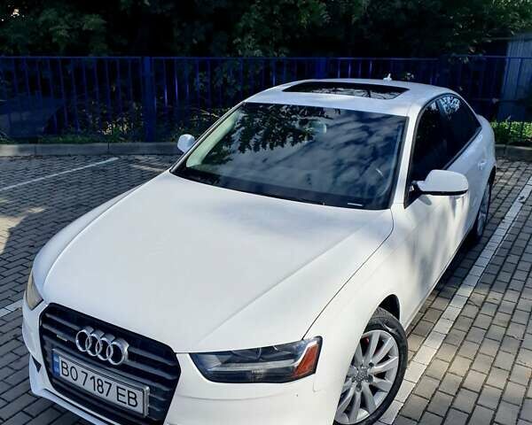 Белый Ауди А4, объемом двигателя 2 л и пробегом 212 тыс. км за 11500 $, фото 1 на Automoto.ua