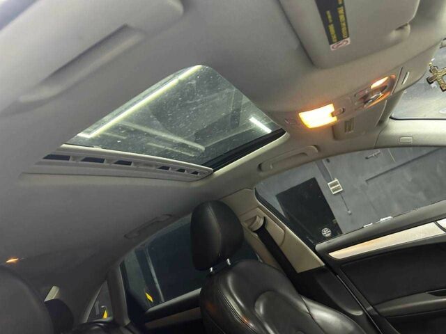 Білий Ауді А4, об'ємом двигуна 2 л та пробігом 225 тис. км за 10999 $, фото 22 на Automoto.ua