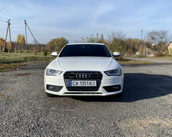 Белый Ауди А4, объемом двигателя 1.98 л и пробегом 178 тыс. км за 12500 $, фото 5 на Automoto.ua