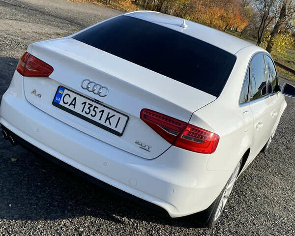 Белый Ауди А4, объемом двигателя 1.98 л и пробегом 178 тыс. км за 12500 $, фото 4 на Automoto.ua