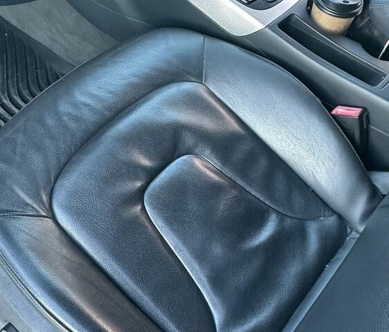 Белый Ауди А4, объемом двигателя 2 л и пробегом 368 тыс. км за 11499 $, фото 6 на Automoto.ua