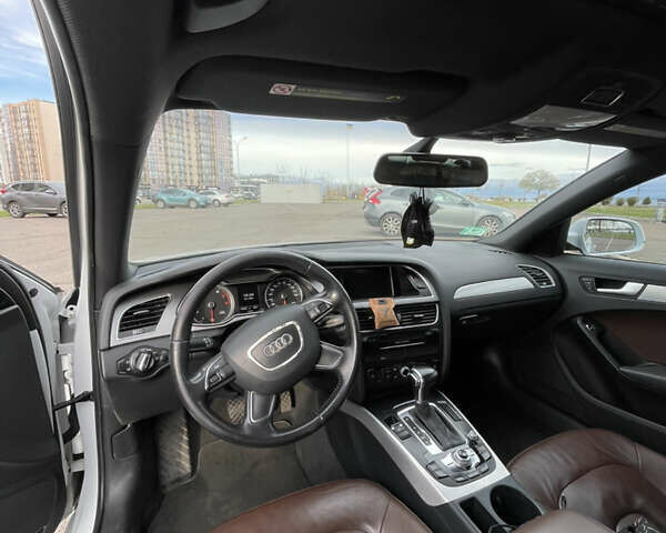 Белый Ауди А4, объемом двигателя 1.98 л и пробегом 190 тыс. км за 12000 $, фото 4 на Automoto.ua