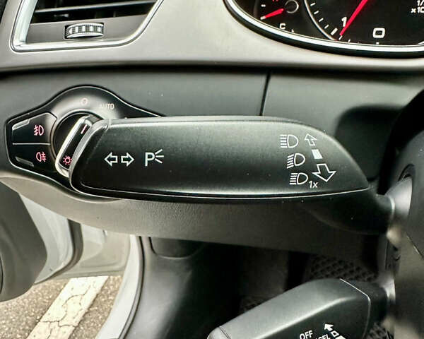 Белый Ауди А4, объемом двигателя 1.98 л и пробегом 159 тыс. км за 9999 $, фото 35 на Automoto.ua