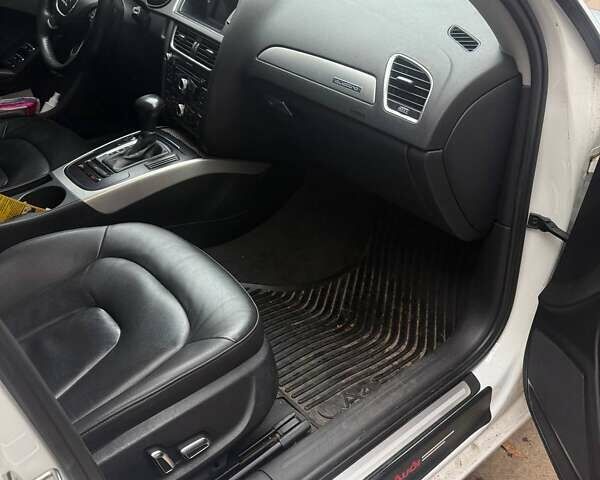 Белый Ауди А4, объемом двигателя 1.98 л и пробегом 163 тыс. км за 12000 $, фото 10 на Automoto.ua