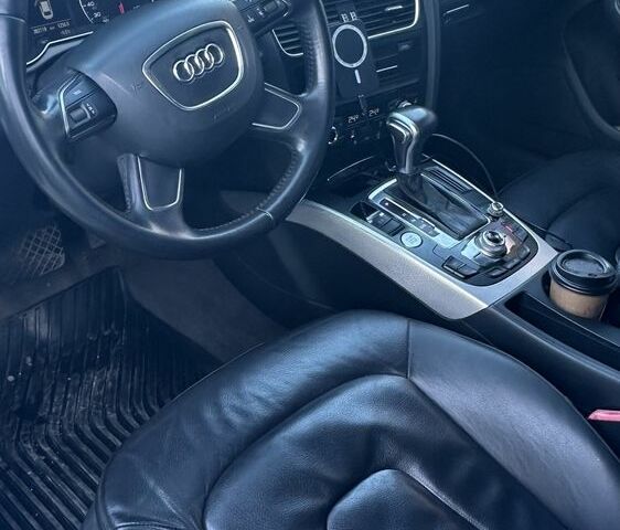 Белый Ауди А4, объемом двигателя 2 л и пробегом 368 тыс. км за 11499 $, фото 4 на Automoto.ua