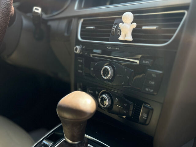 Белый Ауди А4, объемом двигателя 2 л и пробегом 152 тыс. км за 12800 $, фото 22 на Automoto.ua