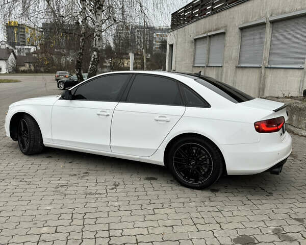 Білий Ауді А4, об'ємом двигуна 1.98 л та пробігом 161 тис. км за 14300 $, фото 4 на Automoto.ua