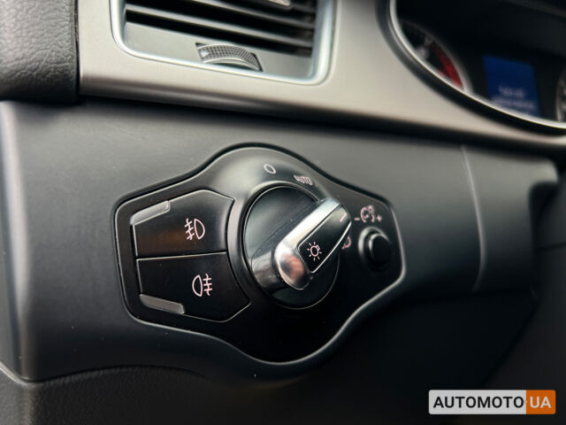 Белый Ауди А4, объемом двигателя 2 л и пробегом 280 тыс. км за 10600 $, фото 15 на Automoto.ua