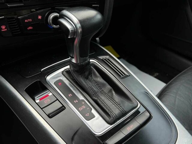 Білий Ауді А4, об'ємом двигуна 2 л та пробігом 171 тис. км за 11800 $, фото 17 на Automoto.ua