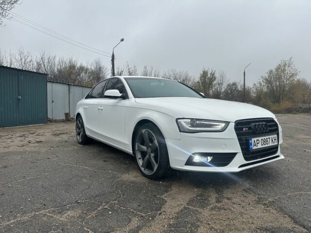 Білий Ауді А4, об'ємом двигуна 2 л та пробігом 170 тис. км за 13999 $, фото 3 на Automoto.ua
