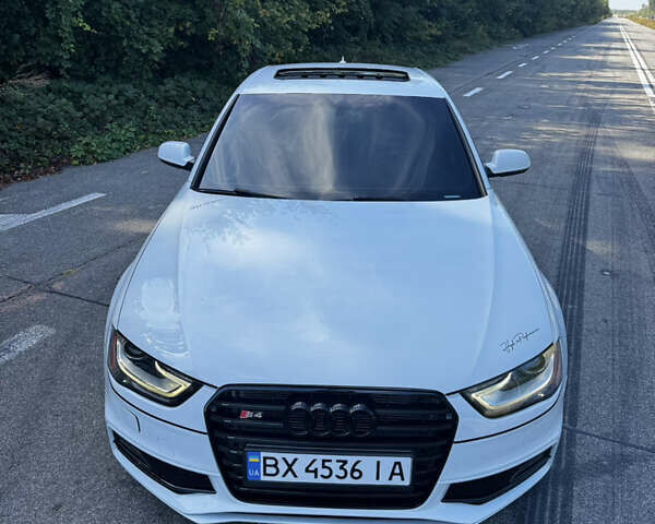 Белый Ауди А4, объемом двигателя 2 л и пробегом 209 тыс. км за 12900 $, фото 1 на Automoto.ua