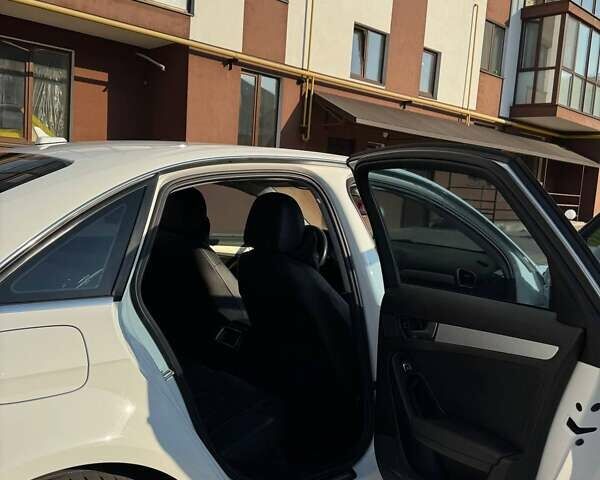 Білий Ауді А4, об'ємом двигуна 1.98 л та пробігом 175 тис. км за 11700 $, фото 7 на Automoto.ua