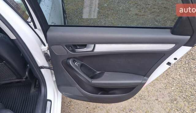 Белый Ауди А4, объемом двигателя 1.98 л и пробегом 210 тыс. км за 12300 $, фото 7 на Automoto.ua