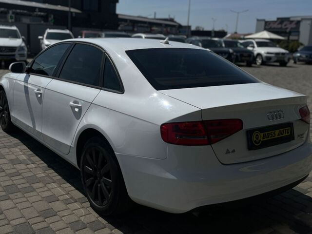 Белый Ауди А4, объемом двигателя 2 л и пробегом 152 тыс. км за 12800 $, фото 4 на Automoto.ua