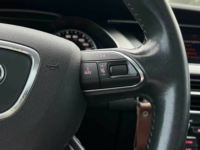 Білий Ауді А4, об'ємом двигуна 2 л та пробігом 171 тис. км за 11800 $, фото 11 на Automoto.ua