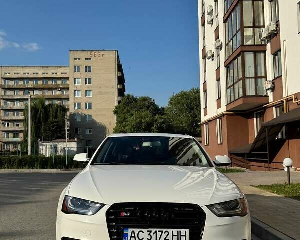 Білий Ауді А4, об'ємом двигуна 1.98 л та пробігом 175 тис. км за 11700 $, фото 1 на Automoto.ua