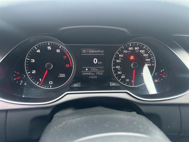 Білий Ауді А4, об'ємом двигуна 2 л та пробігом 170 тис. км за 13999 $, фото 6 на Automoto.ua