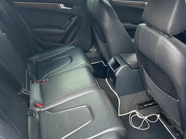 Білий Ауді А4, об'ємом двигуна 2 л та пробігом 23 тис. км за 11000 $, фото 6 на Automoto.ua