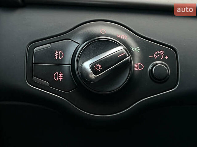 Білий Ауді А4, об'ємом двигуна 1.98 л та пробігом 173 тис. км за 11800 $, фото 18 на Automoto.ua