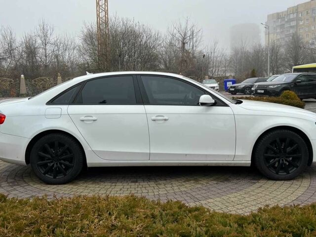 Білий Ауді А4, об'ємом двигуна 2 л та пробігом 171 тис. км за 11800 $, фото 7 на Automoto.ua