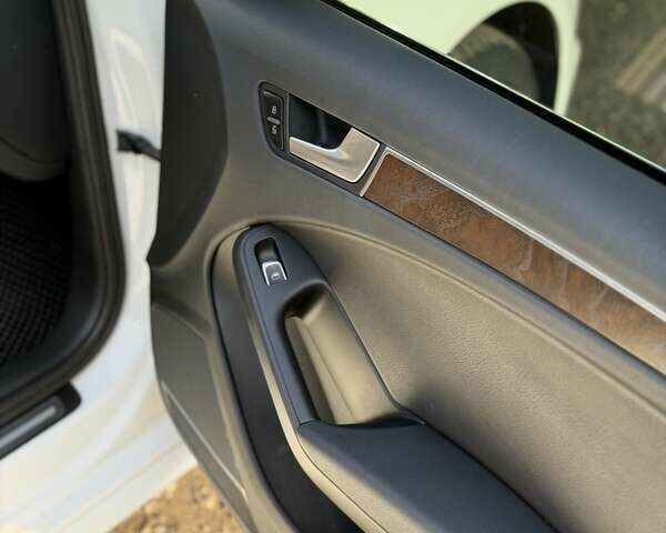 Білий Ауді А4, об'ємом двигуна 1.98 л та пробігом 206 тис. км за 13600 $, фото 33 на Automoto.ua