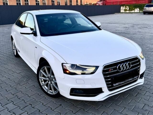 Ауді А4 2013 у Володимир-Волинський на Automoto.ua Білий Ауді А4, об'ємом двигуна 1.98 л та пробігом 225 тис. км за 12490 $, фото 15 на Automoto.ua