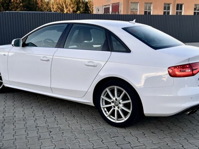 Ауді А4 2013 у Володимир-Волинський на Automoto.ua Білий Ауді А4, об'ємом двигуна 1.98 л та пробігом 225 тис. км за 12490 $, фото 8 на Automoto.ua