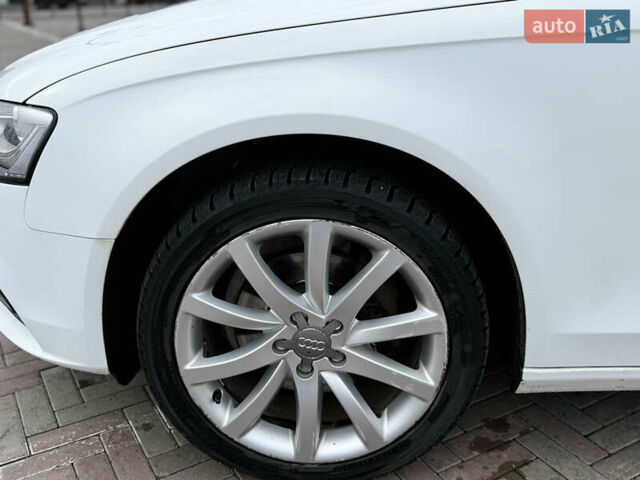 Білий Ауді А4, об'ємом двигуна 1.98 л та пробігом 258 тис. км за 15000 $, фото 4 на Automoto.ua