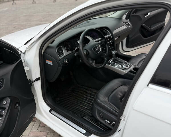 Білий Ауді А4, об'ємом двигуна 1.98 л та пробігом 258 тис. км за 15000 $, фото 17 на Automoto.ua