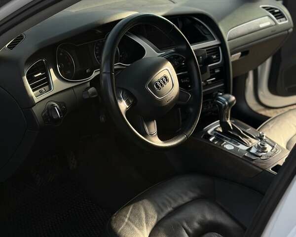 Білий Ауді А4, об'ємом двигуна 1.98 л та пробігом 206 тис. км за 13600 $, фото 16 на Automoto.ua