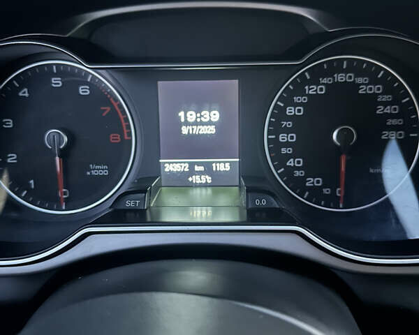 Білий Ауді А4, об'ємом двигуна 2 л та пробігом 243 тис. км за 10500 $, фото 15 на Automoto.ua