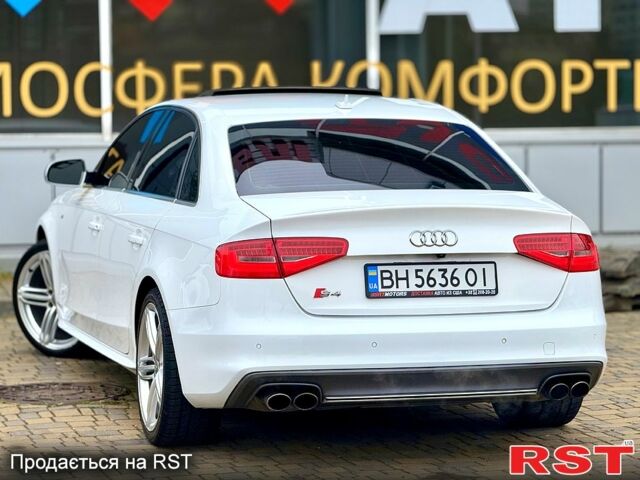 Білий Ауді А4, об'ємом двигуна 3 л та пробігом 175 тис. км за 13777 $, фото 6 на Automoto.ua