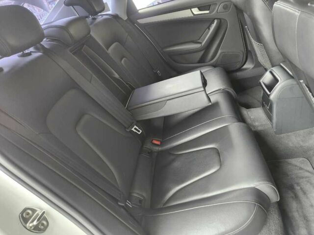 Белый Ауди А4, объемом двигателя 2 л и пробегом 48 тыс. км за 8248 $, фото 4 на Automoto.ua