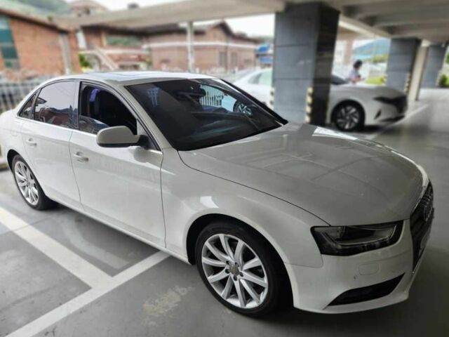 Белый Ауди А4, объемом двигателя 2 л и пробегом 48 тыс. км за 8248 $, фото 2 на Automoto.ua