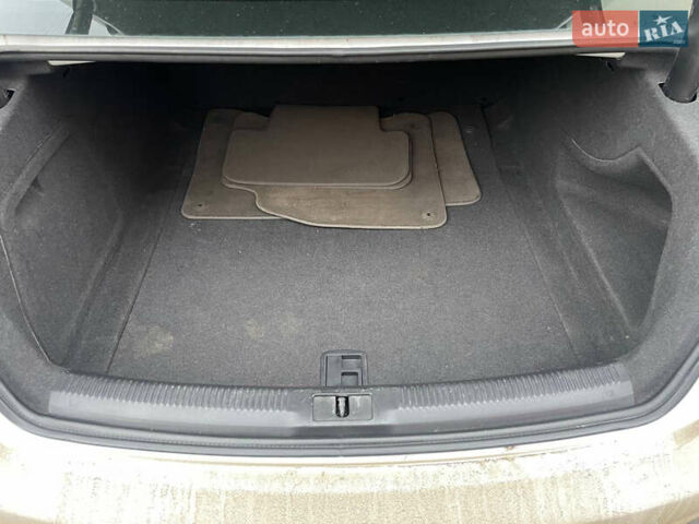 Белый Ауди А4, объемом двигателя 1.98 л и пробегом 160 тыс. км за 11000 $, фото 4 на Automoto.ua