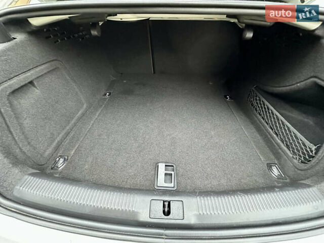 Белый Ауди А4, объемом двигателя 1.98 л и пробегом 159 тыс. км за 9999 $, фото 45 на Automoto.ua