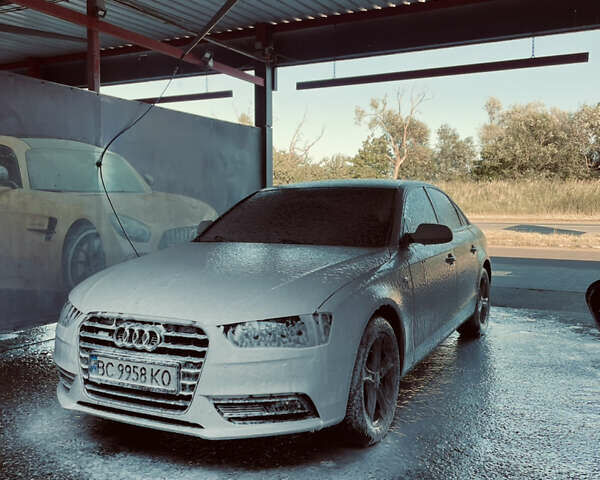 Белый Ауди А4, объемом двигателя 1.97 л и пробегом 291 тыс. км за 11400 $, фото 6 на Automoto.ua