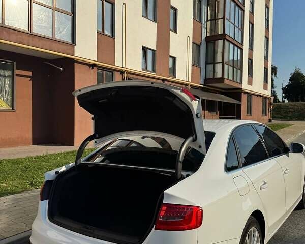 Білий Ауді А4, об'ємом двигуна 1.98 л та пробігом 175 тис. км за 11700 $, фото 11 на Automoto.ua