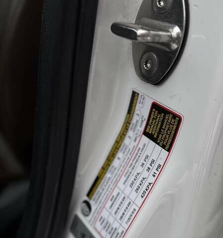 Білий Ауді А4, об'ємом двигуна 1.98 л та пробігом 125 тис. км за 13500 $, фото 11 на Automoto.ua