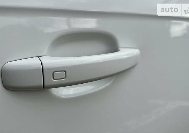 Белый Ауди А4, объемом двигателя 2 л и пробегом 129 тыс. км за 17200 $, фото 52 на Automoto.ua