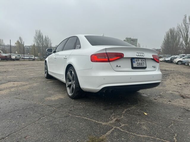 Білий Ауді А4, об'ємом двигуна 2 л та пробігом 170 тис. км за 13999 $, фото 4 на Automoto.ua