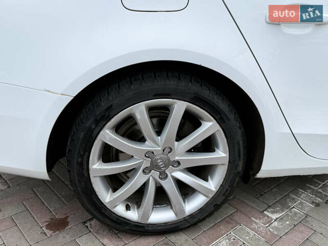 Білий Ауді А4, об'ємом двигуна 1.98 л та пробігом 258 тис. км за 15000 $, фото 9 на Automoto.ua