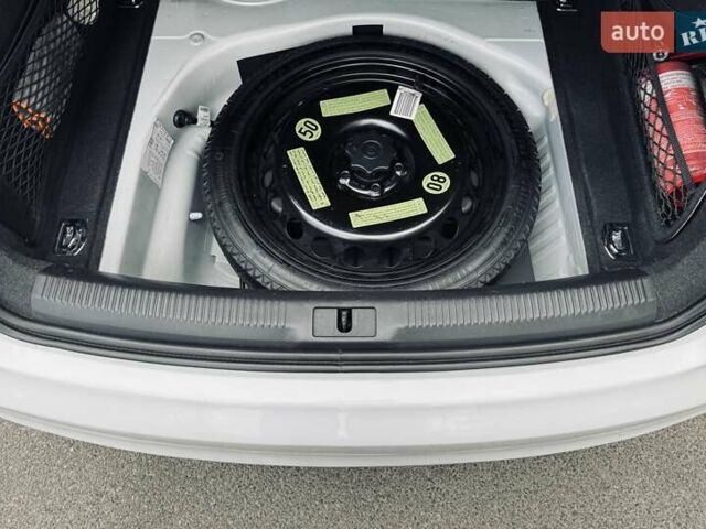 Белый Ауди А4, объемом двигателя 1.98 л и пробегом 162 тыс. км за 13800 $, фото 27 на Automoto.ua