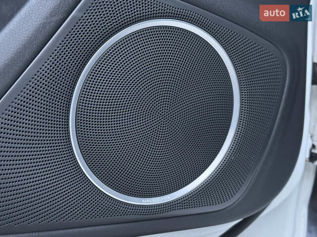 Білий Ауді А4, об'ємом двигуна 2.97 л та пробігом 230 тис. км за 15900 $, фото 15 на Automoto.ua