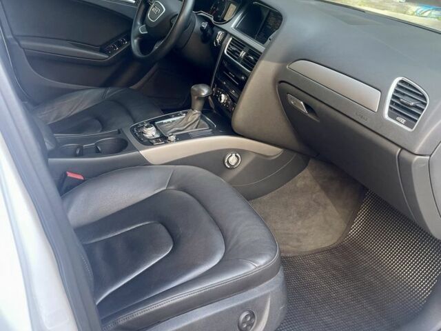 Білий Ауді А4, об'ємом двигуна 2 л та пробігом 154 тис. км за 15750 $, фото 7 на Automoto.ua