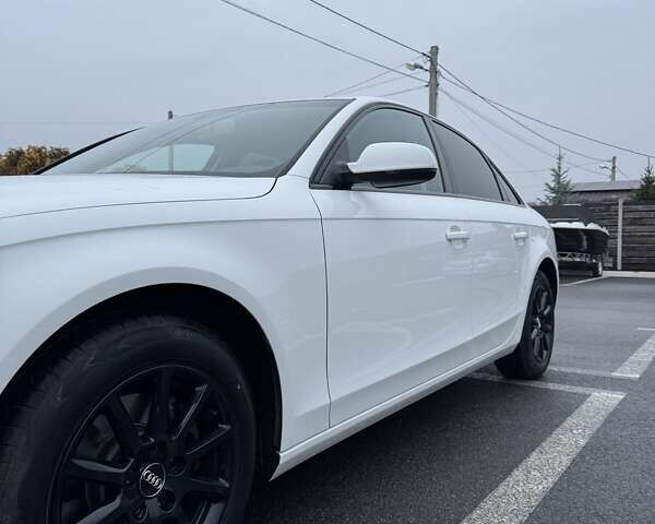 Белый Ауди А4, объемом двигателя 1.8 л и пробегом 120 тыс. км за 15500 $, фото 11 на Automoto.ua